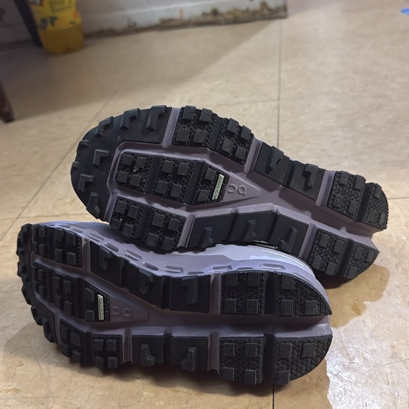 On Running Women's Purple Athletic Shoes - Picture 7 of 9